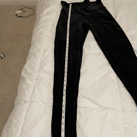 SPANX Black Velvet Leggings . Size Large - Picture 12 of 16